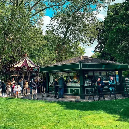 Royal Monceau - Hoche *