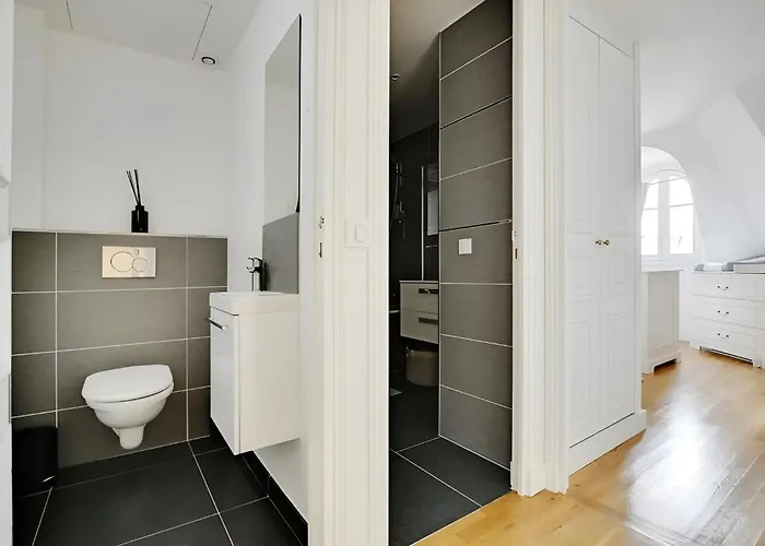 Royal Monceau - Hoche *