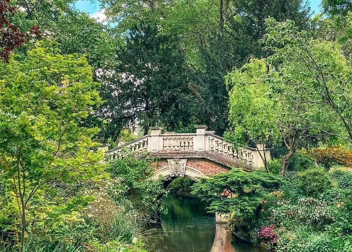 Royal Monceau - Hoche Апартаменты *