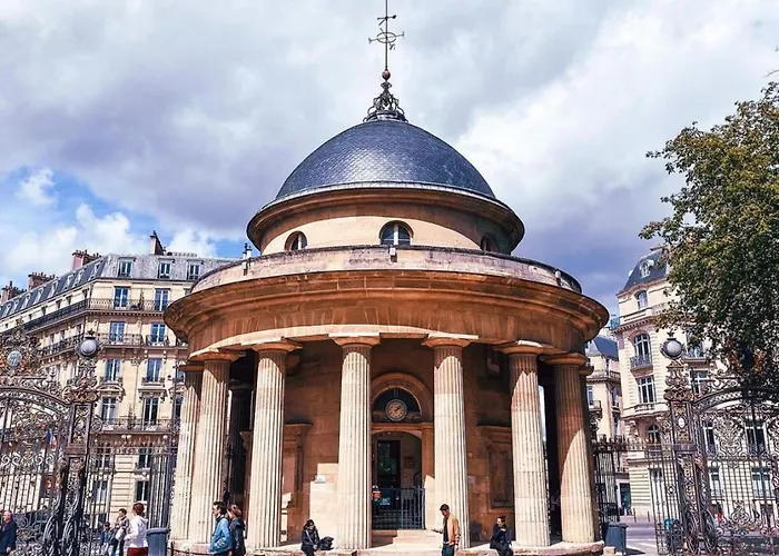 Апартаменты Royal Monceau - Hoche Париж