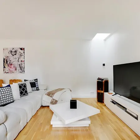 Apartament Royal Monceau - Hoche Paryż